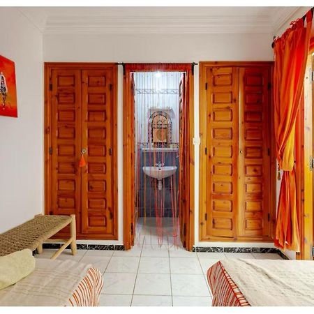 Maison Riad Traditionnel Idealement Situe A Marrakech Marrakesh Exterior photo