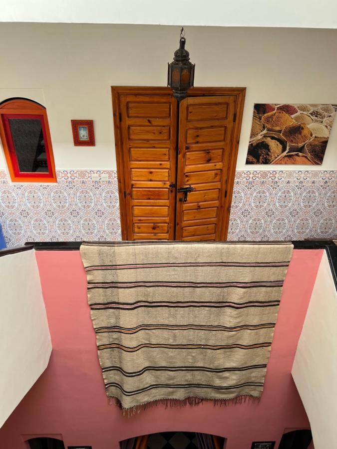Maison Riad Traditionnel Idealement Situe A Marrakech Marrakesh Exterior photo